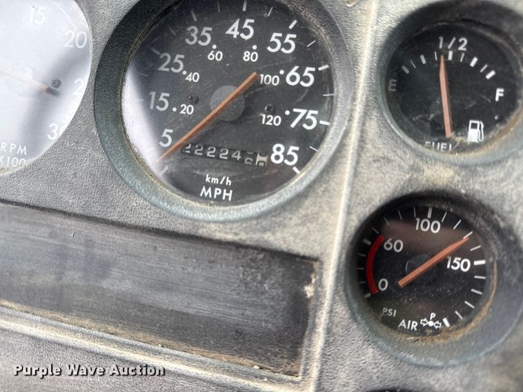 image for item DZ4459 2000 Freightliner FL80 utility / service truck