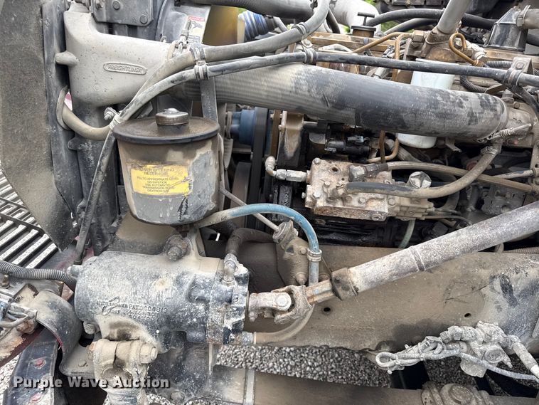 image for item DZ4459 2000 Freightliner FL80 utility / service truck