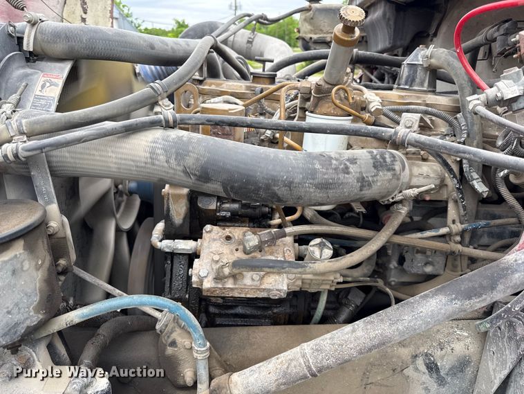 image for item DZ4459 2000 Freightliner FL80 utility / service truck