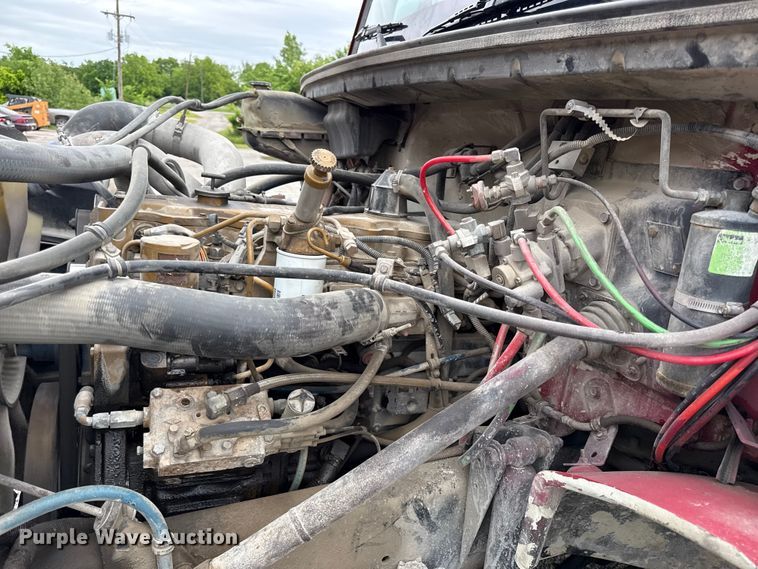 image for item DZ4459 2000 Freightliner FL80 utility / service truck
