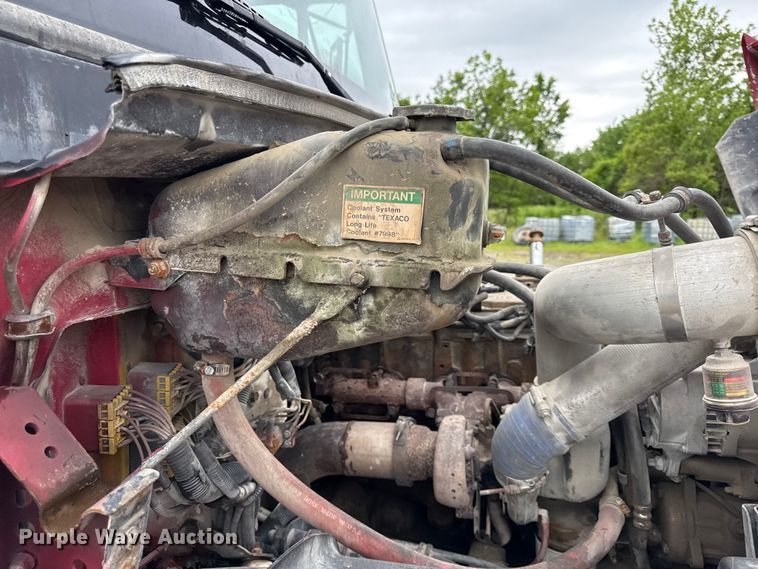image for item DZ4459 2000 Freightliner FL80 utility / service truck