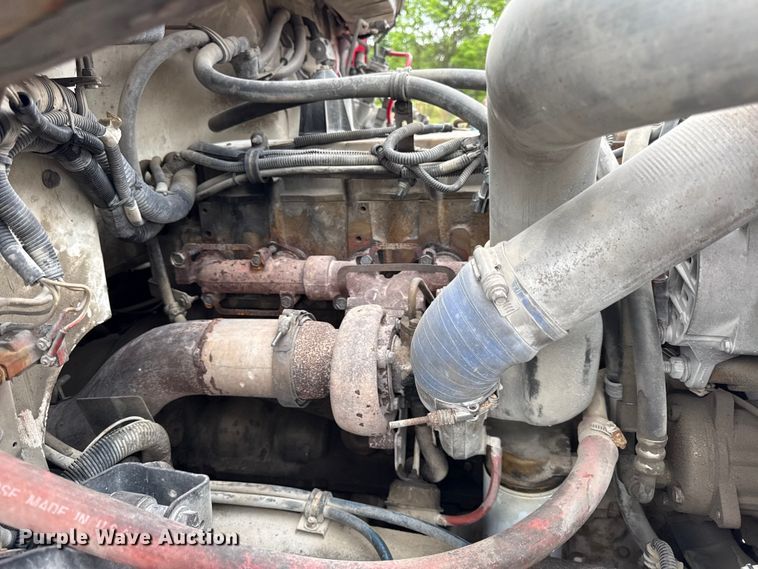 image for item DZ4459 2000 Freightliner FL80 utility / service truck