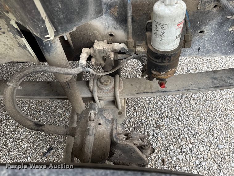 image for item DZ4459 2000 Freightliner FL80 utility / service truck