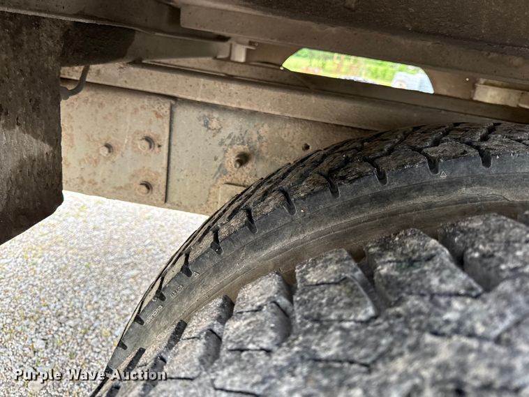 image for item DZ4459 2000 Freightliner FL80 utility / service truck