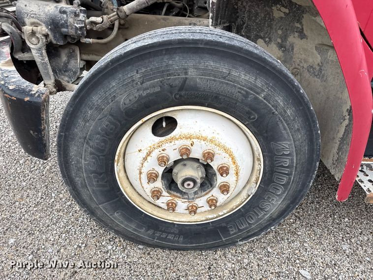 image for item DZ4459 2000 Freightliner FL80 utility / service truck