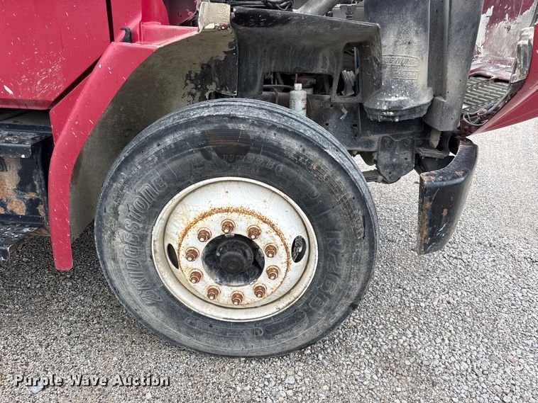 image for item DZ4459 2000 Freightliner FL80 utility / service truck