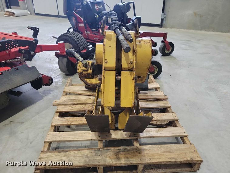 image for item DZ7115 Vermeer AU 25 vibratory plow