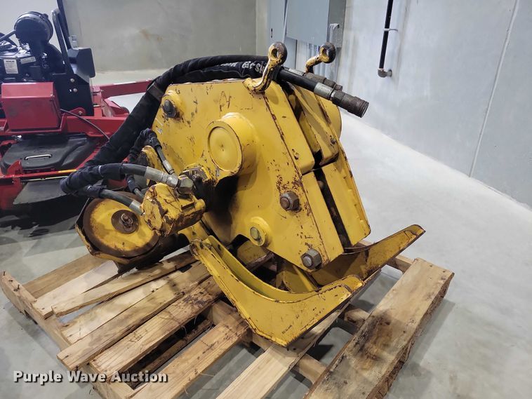 image for item DZ7115 Vermeer AU 25 vibratory plow