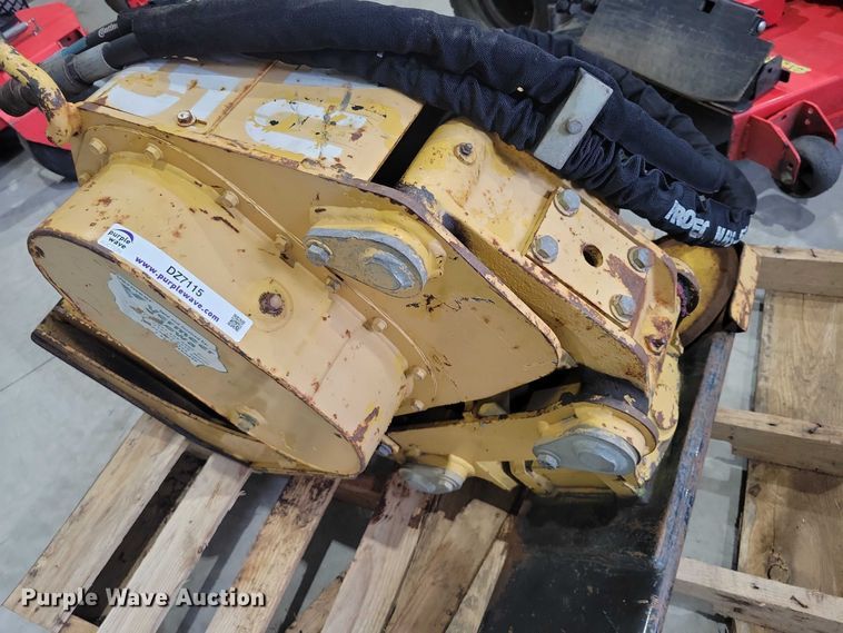 image for item DZ7115 Vermeer AU 25 vibratory plow