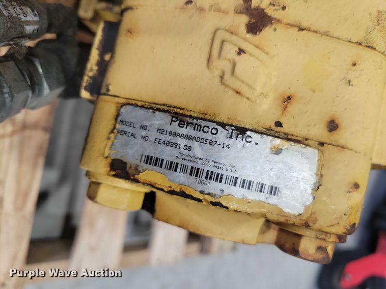 image for item DZ7115 Vermeer AU 25 vibratory plow