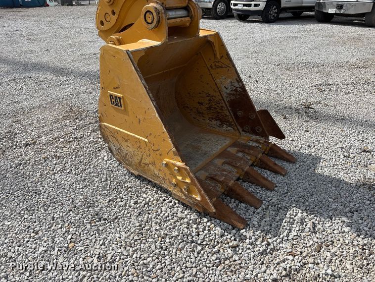 image for item EA4803 2021 Caterpillar 325 excavator