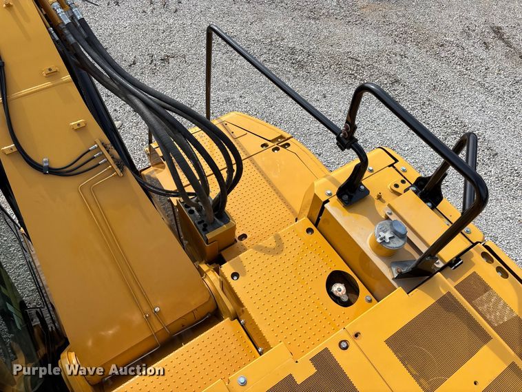 image for item EA4803 2021 Caterpillar 325 excavator