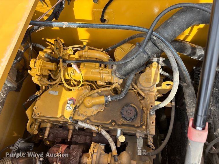 image for item EA4803 2021 Caterpillar 325 excavator