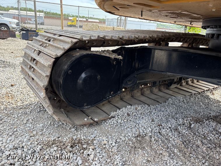 image for item EA4803 2021 Caterpillar 325 excavator