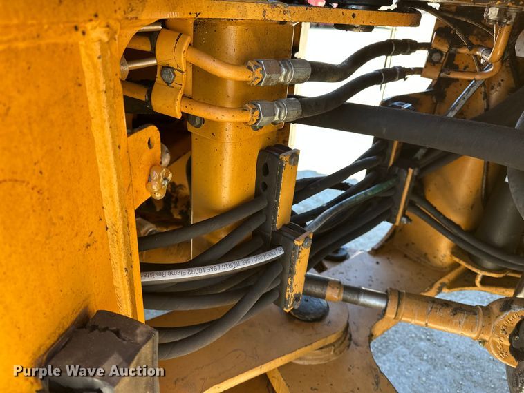 image for item EA4857 2000 Case 721C wheel loader
