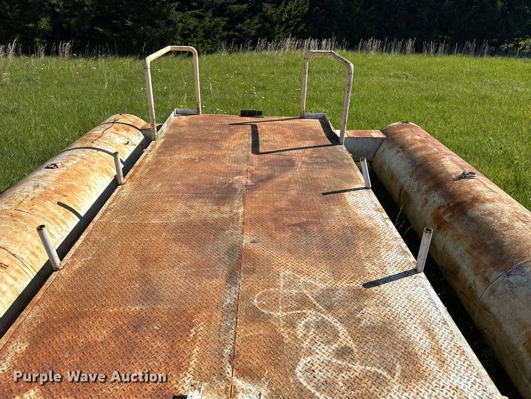 image for item EA4863 Barge