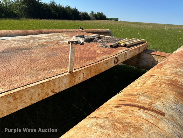 image for item EA4863 Barge