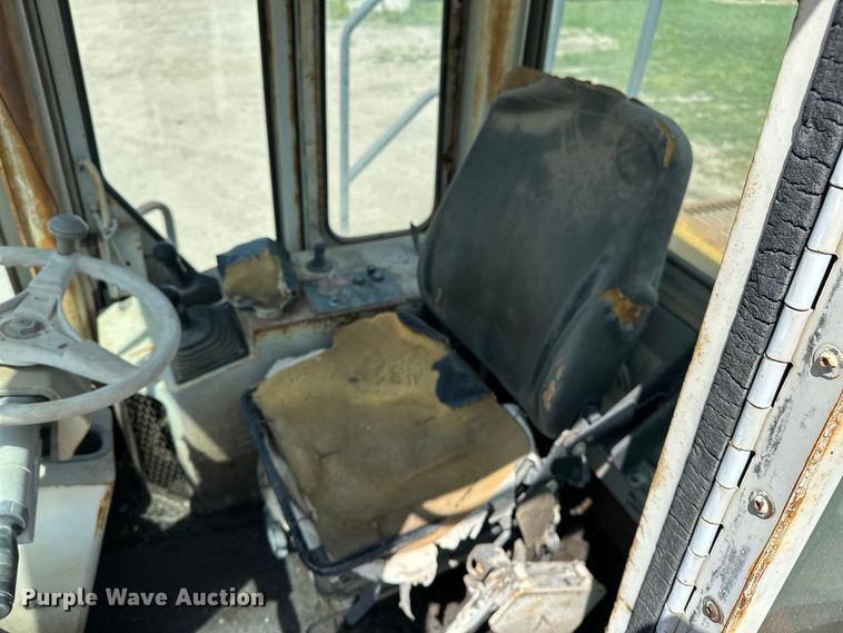 image for item EA4881 1994 Fiat Allis FR180 wheel loader