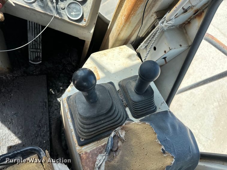 image for item EA4881 1994 Fiat Allis FR180 wheel loader