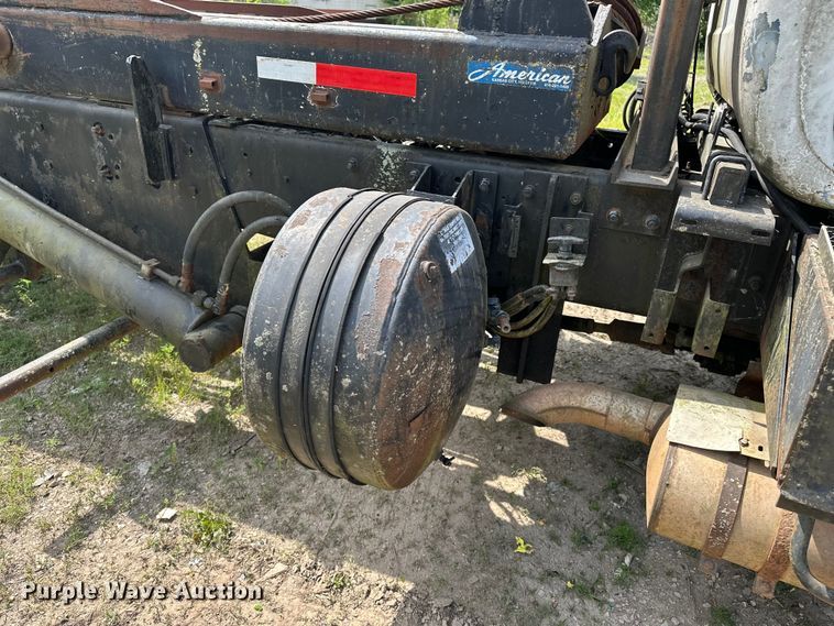 image for item EA4883 1987 Mack DM685S roll-off container truck