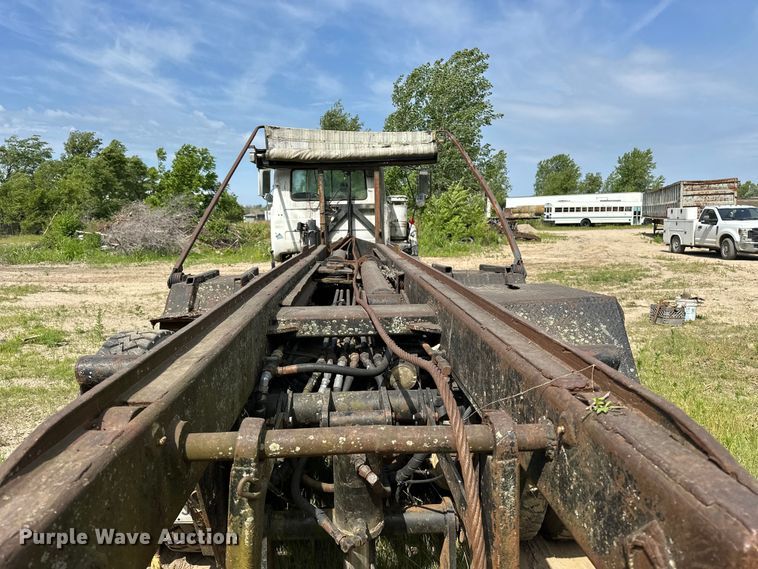 image for item EA4883 1987 Mack DM685S roll-off container truck