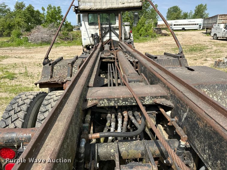 image for item EA4883 1987 Mack DM685S roll-off container truck