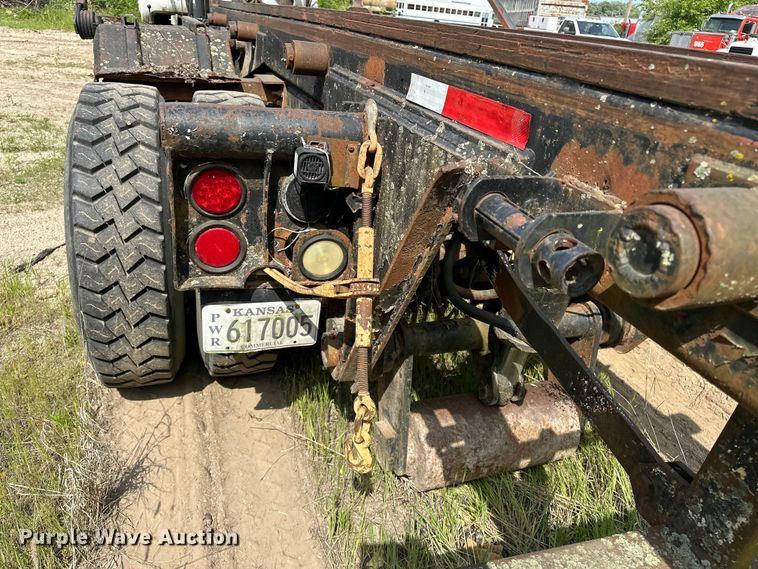 image for item EA4883 1987 Mack DM685S roll-off container truck