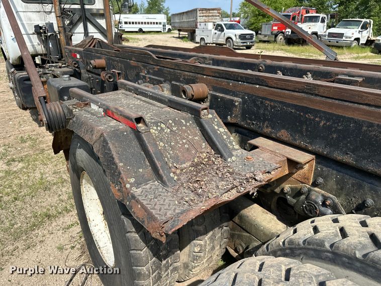 image for item EA4883 1987 Mack DM685S roll-off container truck