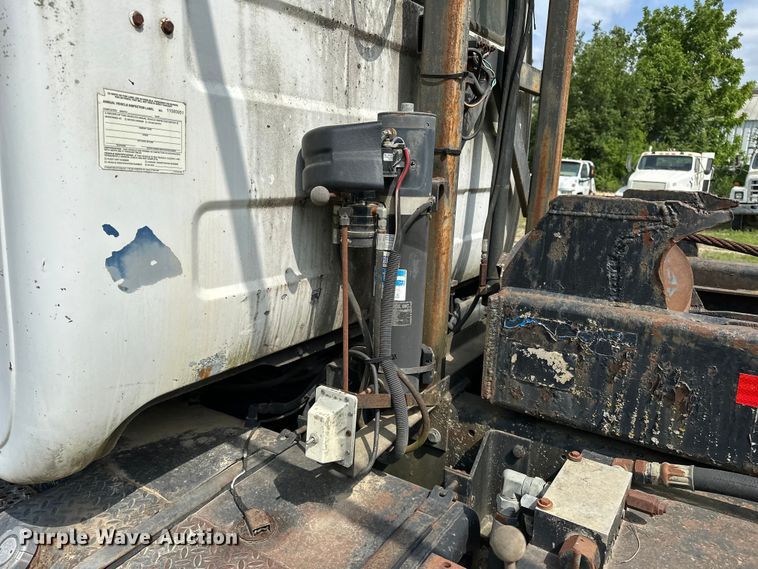 image for item EA4883 1987 Mack DM685S roll-off container truck