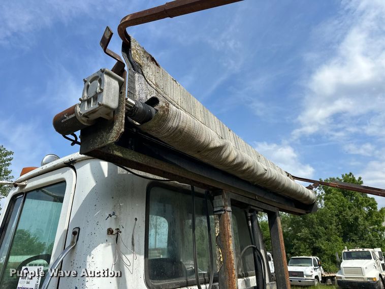 image for item EA4883 1987 Mack DM685S roll-off container truck