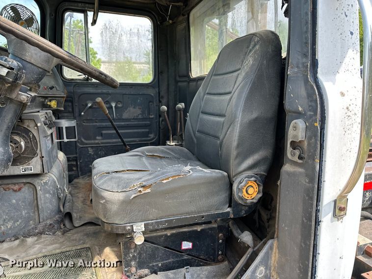 image for item EA4883 1987 Mack DM685S roll-off container truck