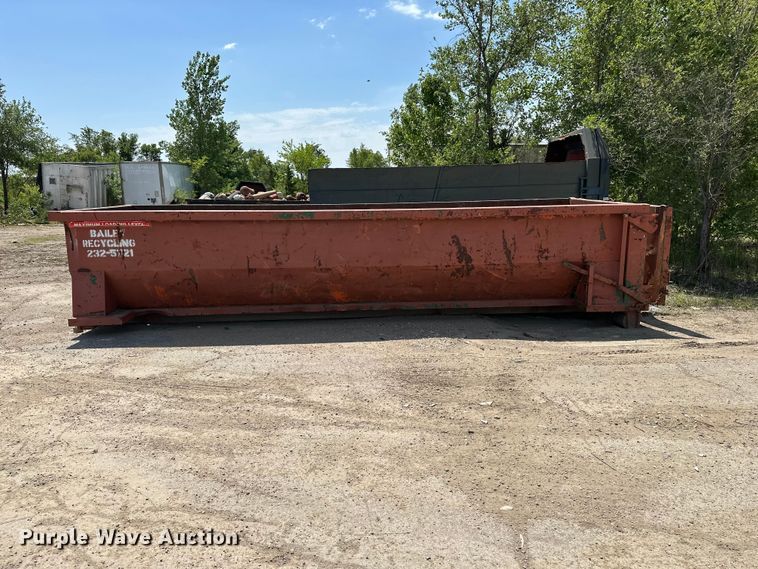 image for item EA4884 Roll-off dumpster