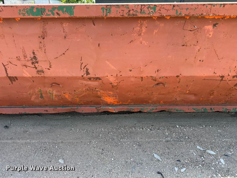 image for item EA4884 Roll-off dumpster