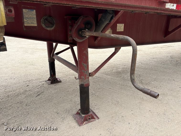 image for item EA7285 2001 Stoughton HPLW-48T-S flatbed trailer