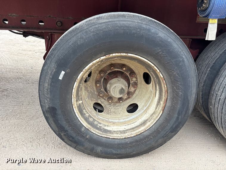 image for item EA7285 2001 Stoughton HPLW-48T-S flatbed trailer