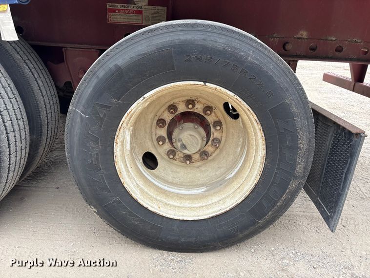 image for item EA7285 2001 Stoughton HPLW-48T-S flatbed trailer