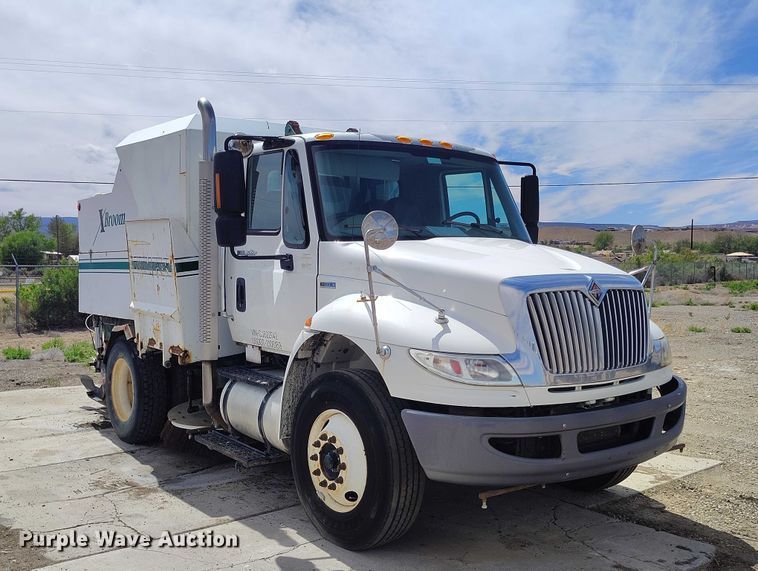 image for item ED0048 2012 International DuraStar 4400 street sweeper truck