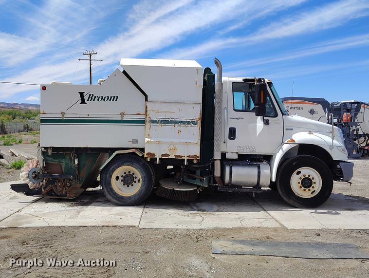 image for item ED0048 2012 International DuraStar 4400 street sweeper truck