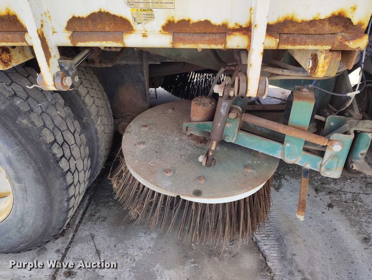 image for item ED0048 2012 International DuraStar 4400 street sweeper truck