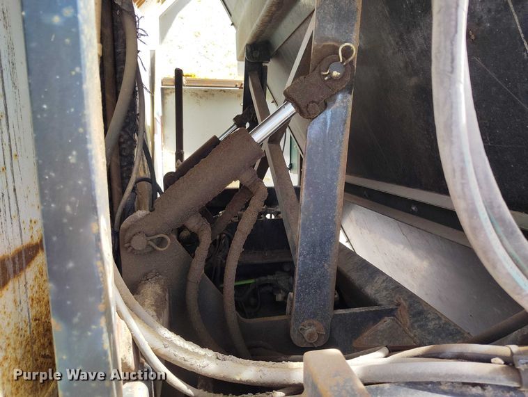 image for item ED0048 2012 International DuraStar 4400 street sweeper truck