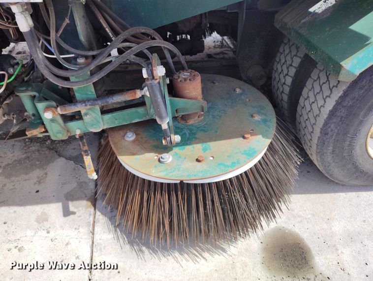 image for item ED0048 2012 International DuraStar 4400 street sweeper truck