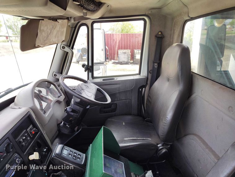 image for item ED0048 2012 International DuraStar 4400 street sweeper truck