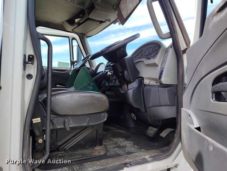 image for item ED0048 2012 International DuraStar 4400 street sweeper truck