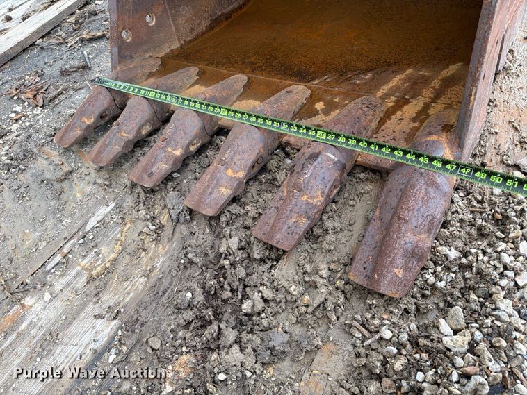 image for item ED5222 2013 Komatsu PC210LC-10 excavator