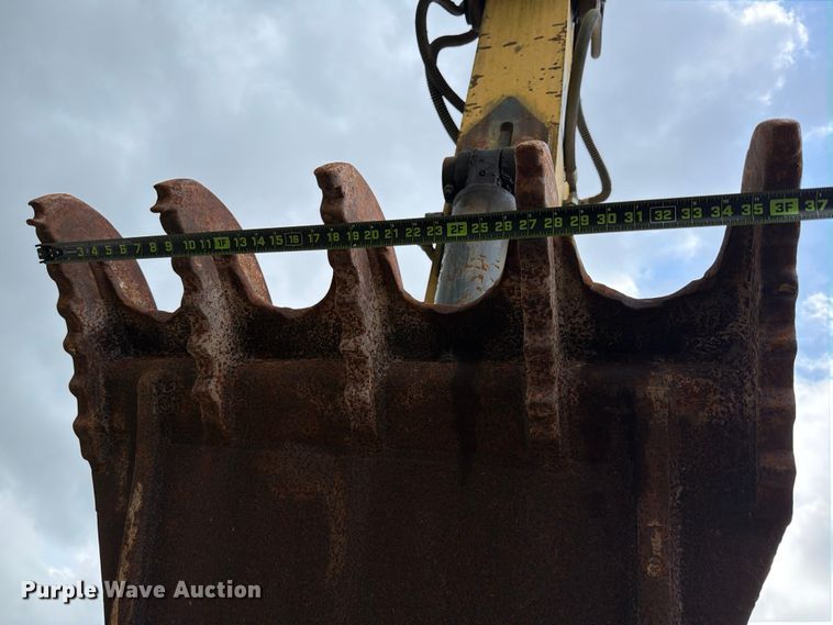 image for item ED5222 2013 Komatsu PC210LC-10 excavator