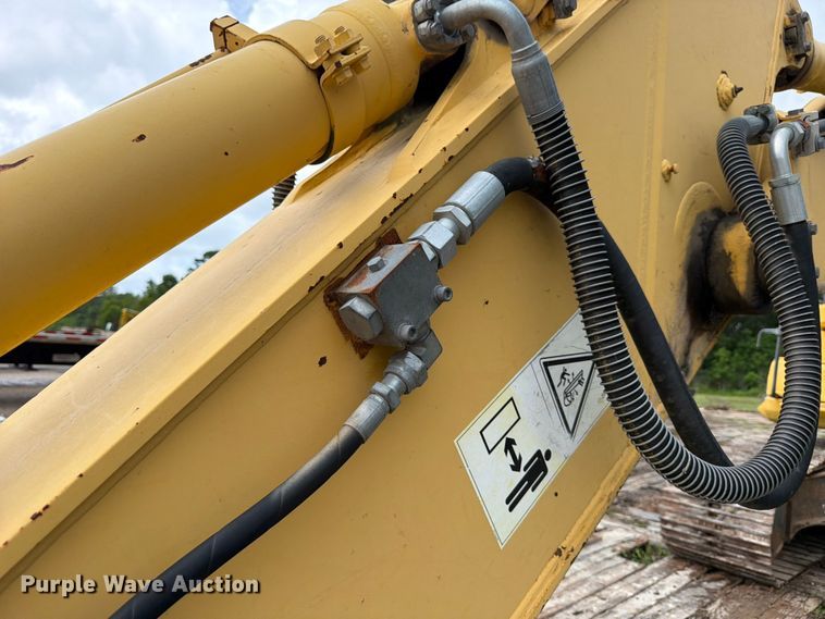 image for item ED5222 2013 Komatsu PC210LC-10 excavator