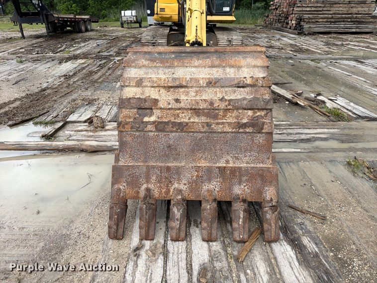 image for item ED5222 2013 Komatsu PC210LC-10 excavator