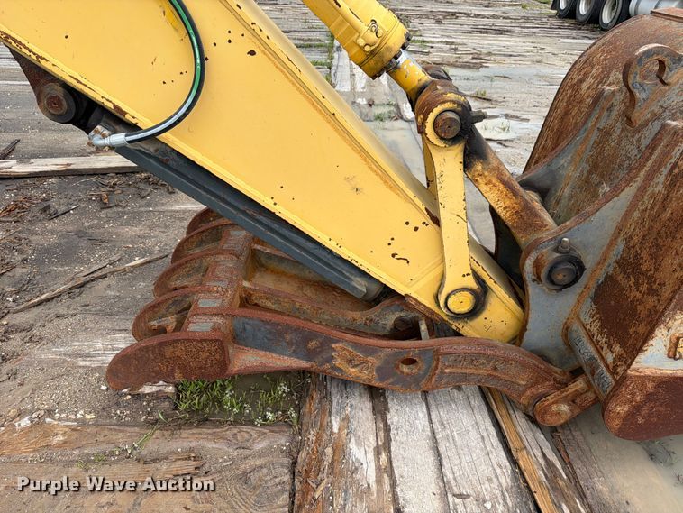 image for item ED5222 2013 Komatsu PC210LC-10 excavator