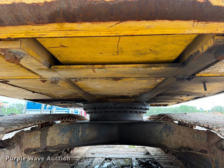 image for item ED5222 2013 Komatsu PC210LC-10 excavator