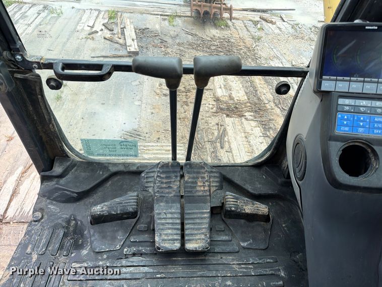 image for item ED5222 2013 Komatsu PC210LC-10 excavator